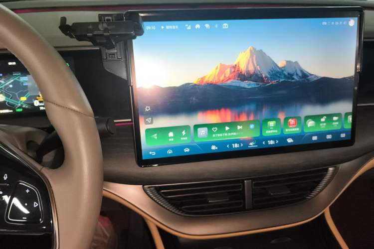 Used Denza D9 2022 DM-i 970 Four-Wheel Drive Flagship Model
