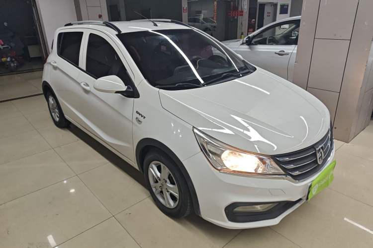 Used Baojun 310 2017 1.5L Automatic Fashion Model
