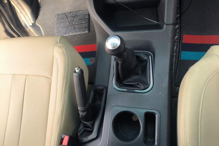 Used FORTHING Lingzhi 2023 M5L 1.6L Base Model 7 Seats
