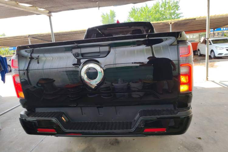 Used Great Wall Poer 2023 2.0T Commercial Version Automatic Diesel 4x4 Elite Long-Box GW4D20M