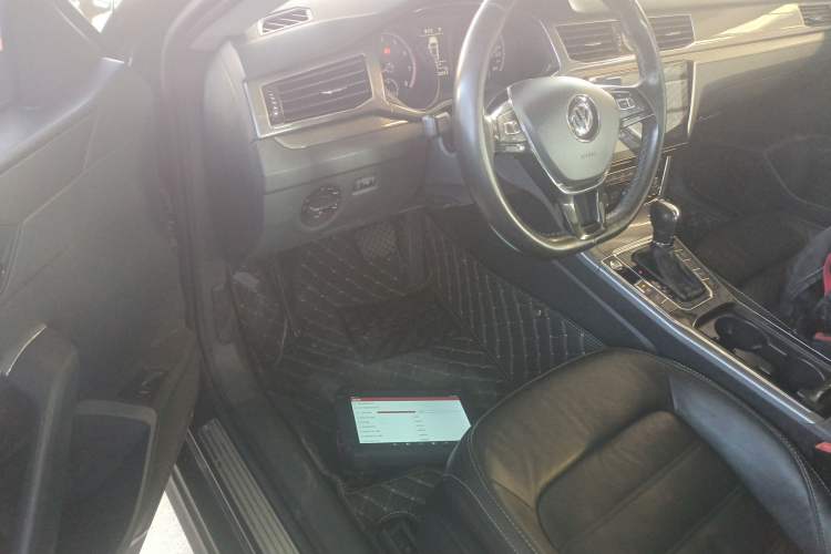 Used Volkswagen Passat 2017 330TSI DSG Luxury Edition
