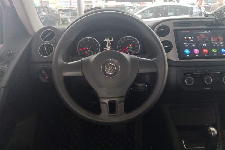 Used Volkswagen Tiguan 2016 280TSI Automatic Two-Wheel-Drive Silk Road Style Edition
