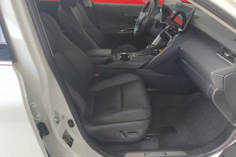 Used Toyota Harrier 2023 2.0L CVT Two-Wheel Drive Deluxe Edition
