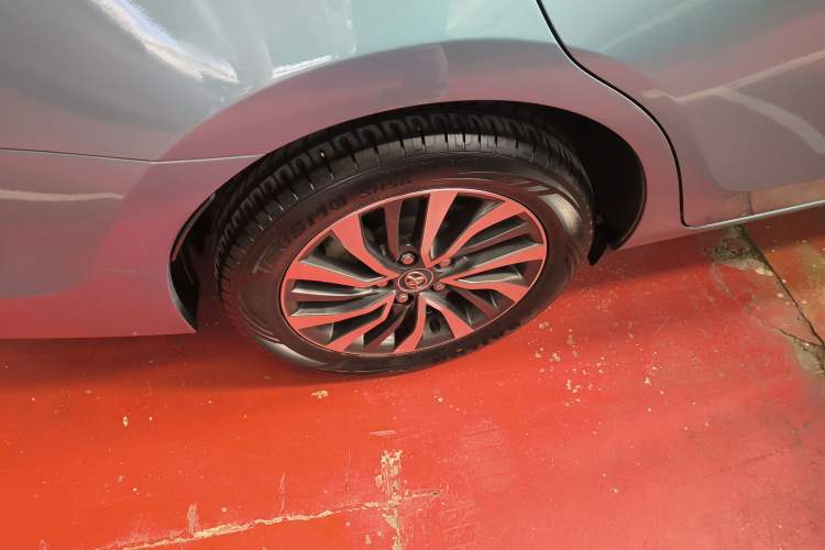 Used Toyota Corolla 2017 Revised Dual-Engine 1.8L E-CVT Leading Edition
