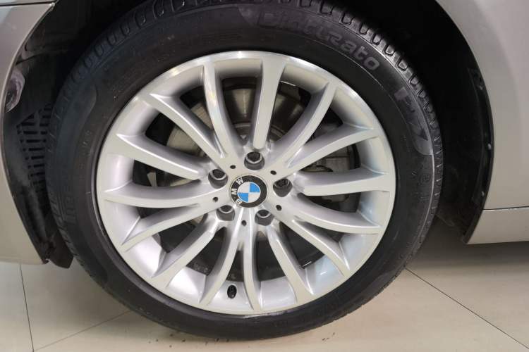 Used BMW 5 Series 2014 525Li Luxury Design Package
