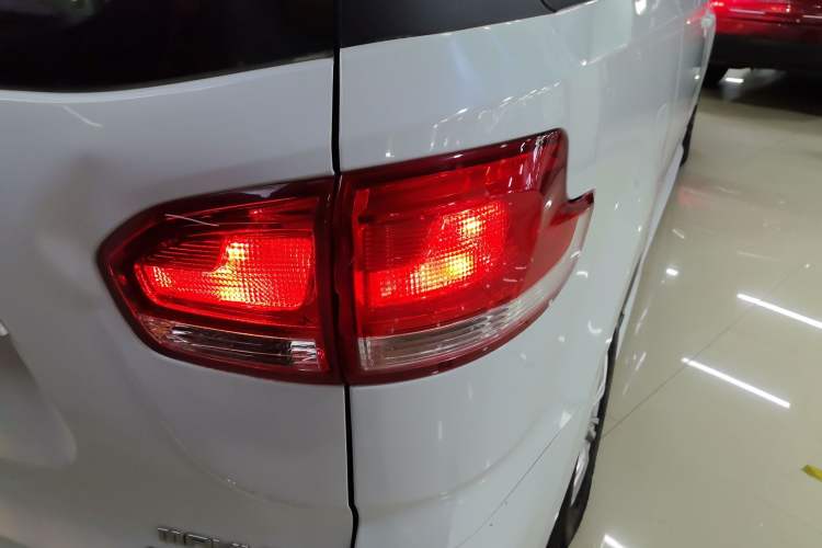 Used SAIC MAXUS G10 2018 PLUS 2.0T Automatic Smart Edition