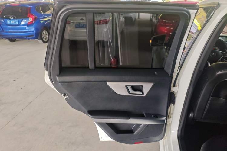 Used Mercedes-Benz GLK-Class 2015 GLK 260 4MATIC Dynamic Edition Ultimate Version
