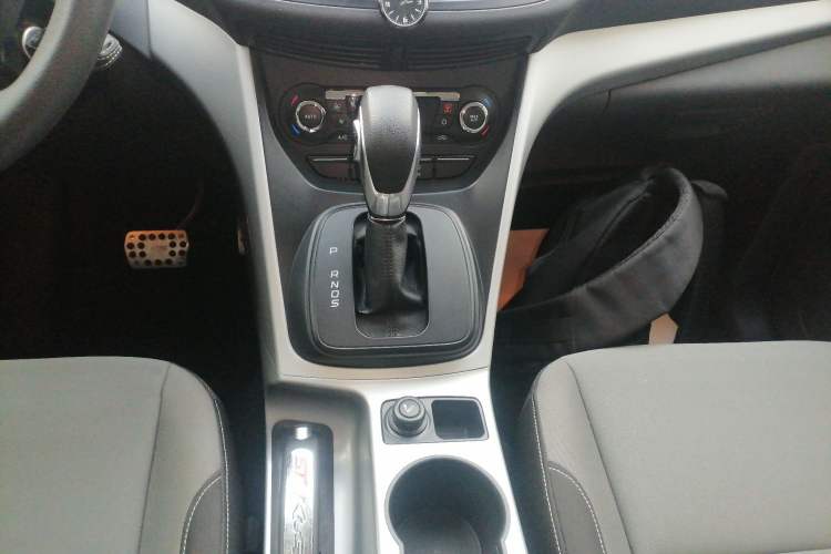 Used Ford Kuga 2015 1.5L GTDi Two-Wheel-Drive Comfort Model
