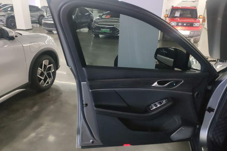 Used  SF5 2021 Four-Wheel Drive Freedom Expedition Edition
