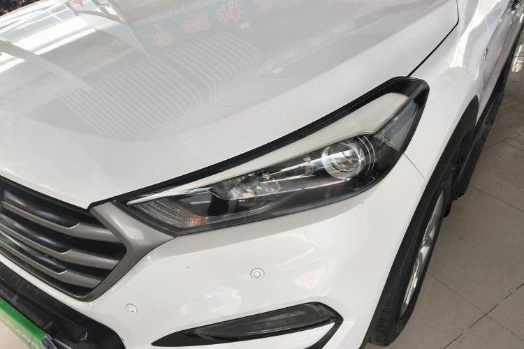 Used Hyundai Tucson 2018 1.6T Dual-Clutch Two-Wheel Drive 15th Anniversary Special Edition