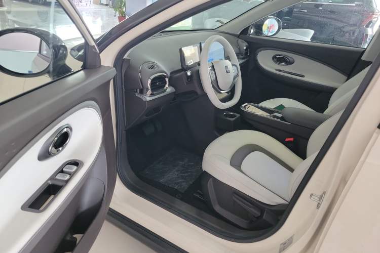 Used  3 2024 Zhi'ai Edition 330km Air
