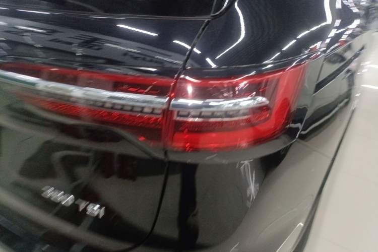 Used Volkswagen Viloran 2020 380TSI Prestige Edition
