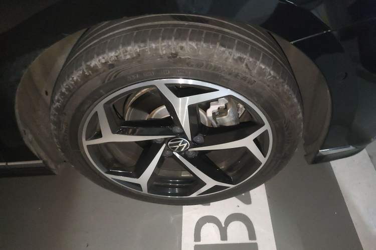 Used Volkswagen Magotan 2023 2 Million Units Limited-Edition 380TSI DSG Flagship Version
