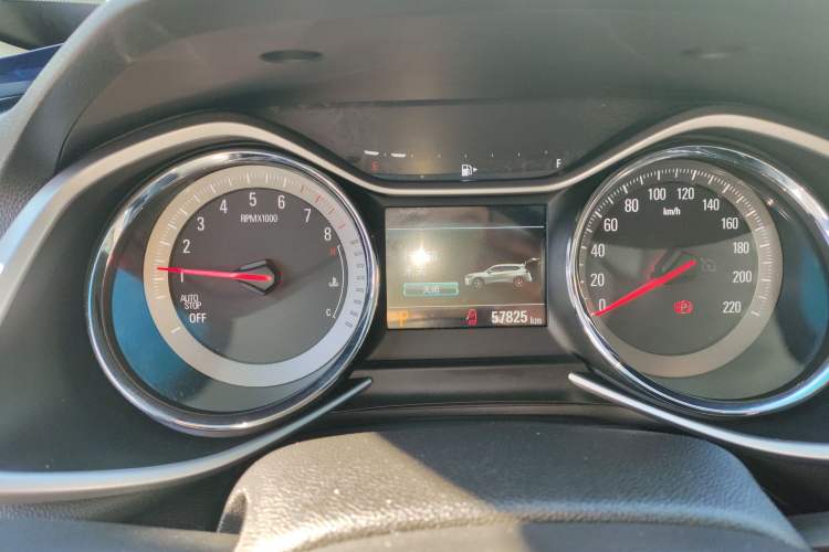 Used Chevrolet Orlando 2019 Redline 530T Automatic Enjoyment Version (5+2 Seating) China VI
