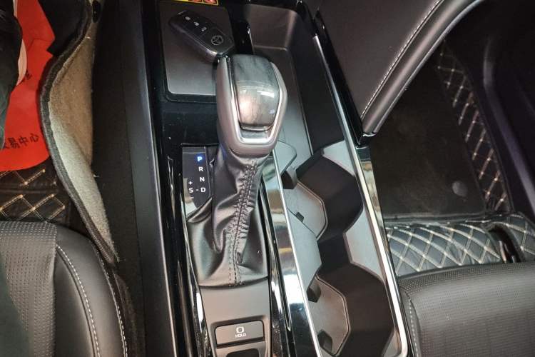 Used Toyota Camry 2024 Dual-Engine 2.5HG Prestige Edition
