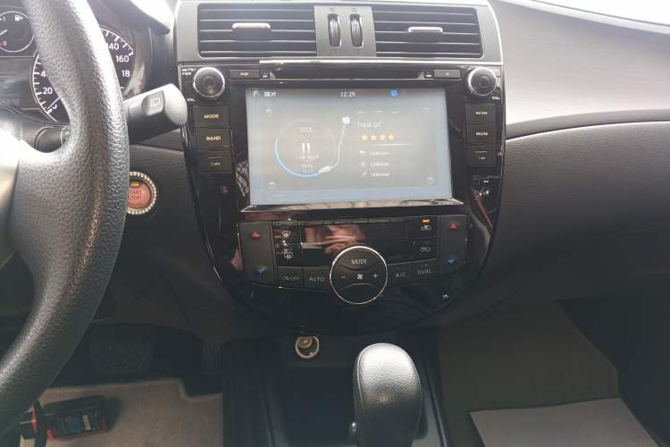 Used Nissan Tiida 2014 1.6L CVT Smart Model