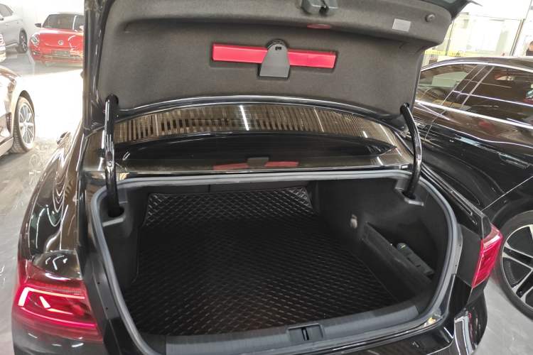 Used Volkswagen Magotan 2023 2 Million Units Limited-Edition 280TSI DSG Comfort Version