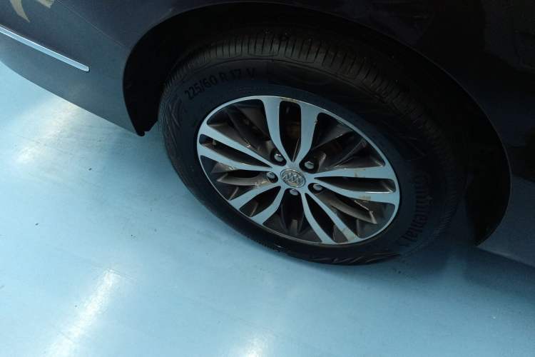 Used Buick GL8 2017 ES 28T Luxury Model China V Standard
