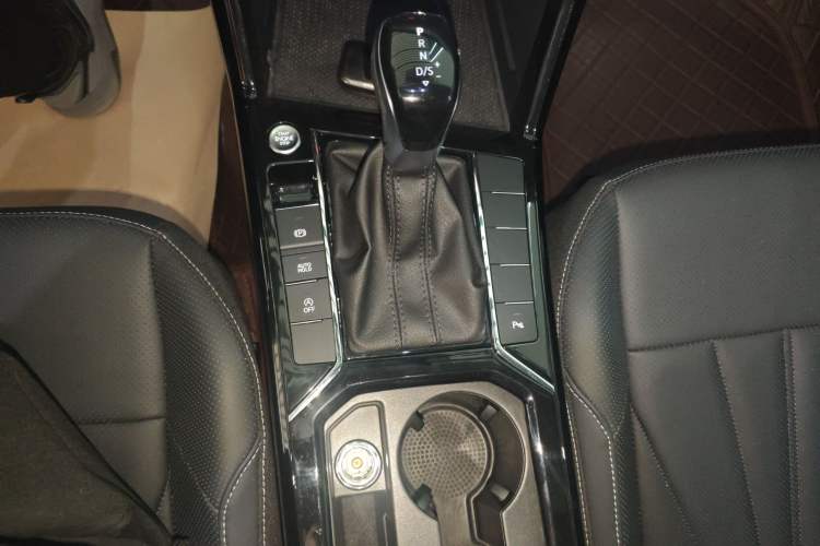 Used Volkswagen Passat 2025 Outstanding Model 330TSI Elite Edition
