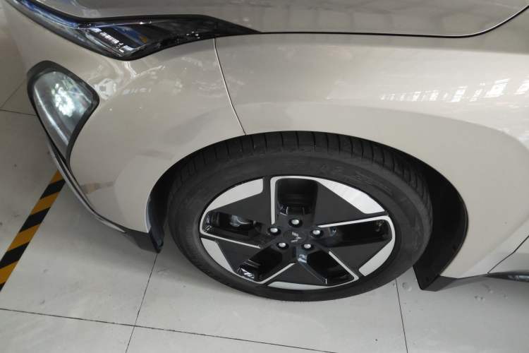 Used Wuling Xingguang 2024 Co-Creation Edition 510 Advanced Model
