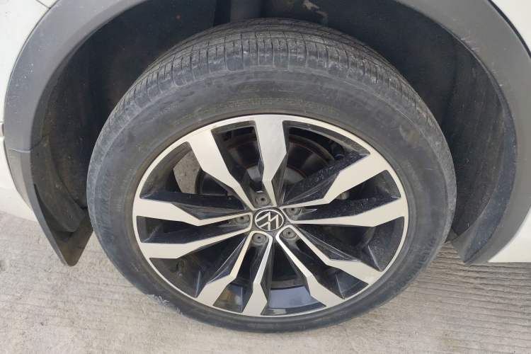 Used Volkswagen Tiguan L 2021 330TSI Automatic Two-Wheel Drive R-Line Enhanced Edition