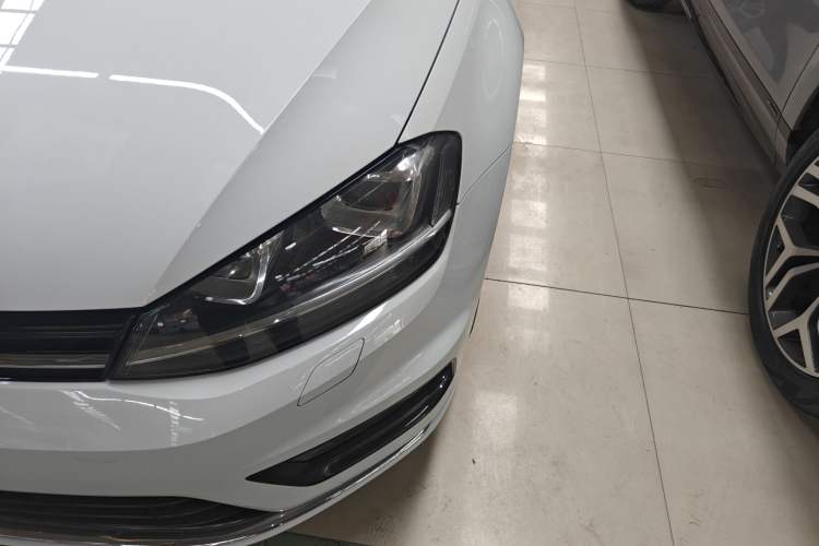 Used Volkswagen Golf 2016 1.4TSI Automatic R-Line
