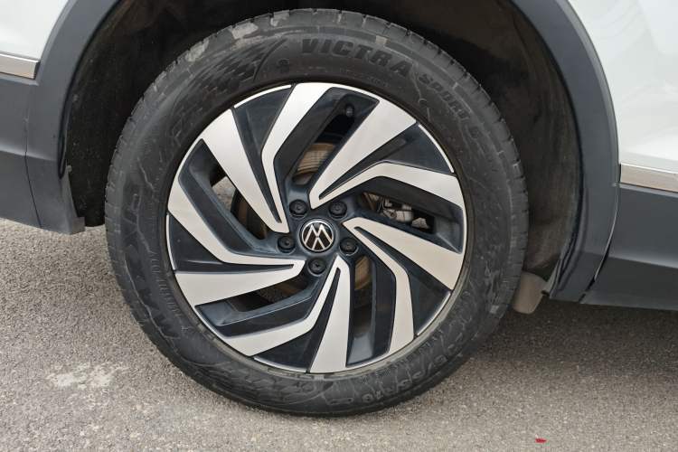 Used Volkswagen Tiguan L 2023 300TSI Automatic Two-Wheel Drive Smart Edition