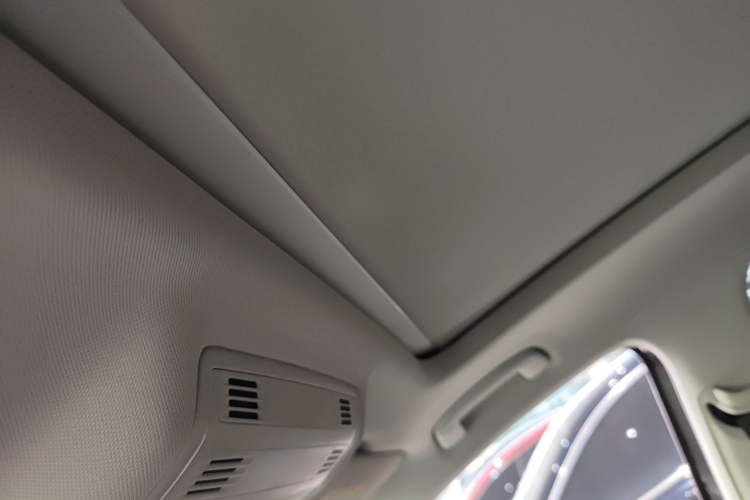 Used Volkswagen Tharu 2020 280TSI Two-Wheel Drive Luxury Plus Version China VI Standard
