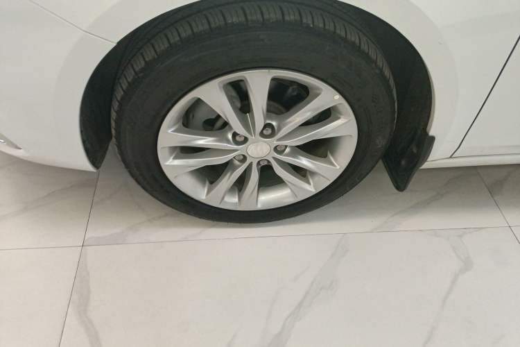 Used Buick Verano 2019 Sedan 20T Dual-Clutch Leading Model