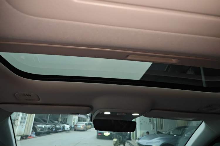 Used Leapmotor C16 2026 Extended-Range 280 LiDAR Zhizun Edition 6 Seats
