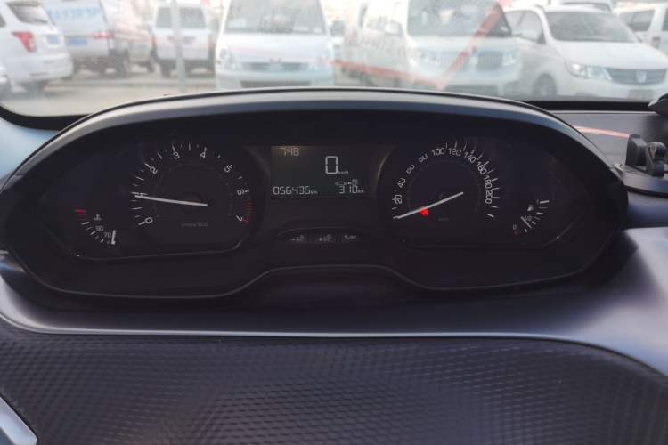 Used Peugeot 2008 2014 1.6L Manual Trend Edition