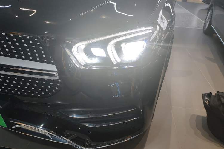 Used Mercedes-Benz GLE 2022 GLE 350 4MATIC Stylish Model
