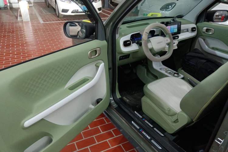 Used  Panda 2025 210km Panda Rider
