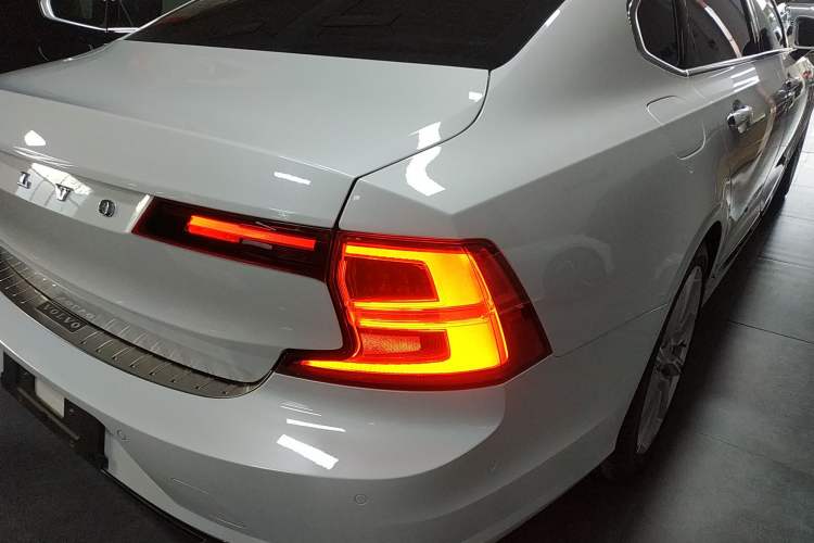 Used Volvo S90 2020 T5 Zhiya Luxury Edition