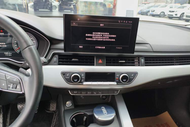 Used Audi A4L 2022 40 TFSI Luxury Dynamic Model
