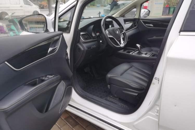 Used BYD Song MAX 2019 1.5T Automatic Smart Connect Ruiyi Sunroof Model 7 Seats China VI Standard
