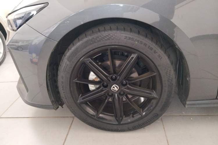 Used Changan UNI-V 2022 1.5T Prestige Version
