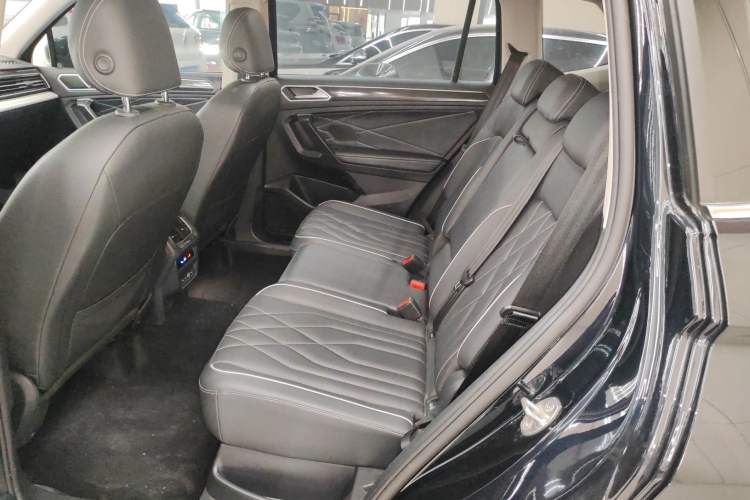 TDK.VehicleDetails.img