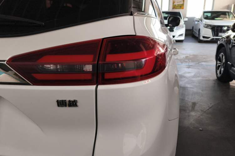 Used Geely Auto Emgrand X7 Sport 2018 2.0L Manual Two-Wheel Drive Zhiya Version