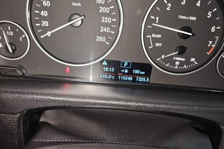 Used BMW 3 Series 2016 320Li Ambition Model
