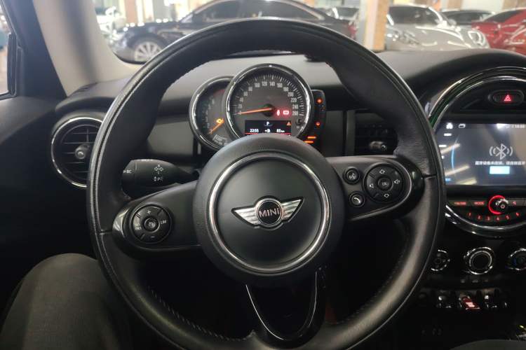 Used  MINI 2016 1.2T ONE Pioneer Edition