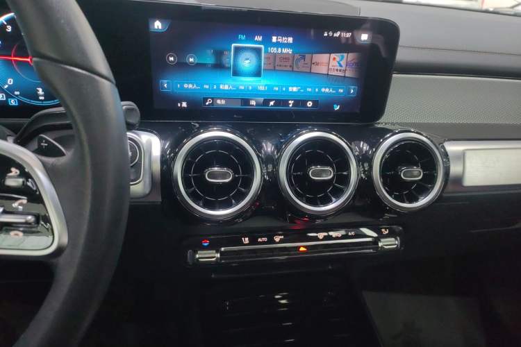 Used Mercedes-Benz GLB 2023 Refreshed GLB 200 Dynamic Edition