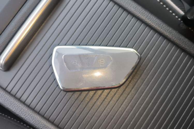 Used Volkswagen Golf 2023 280TSI DSG R-Line Lite
