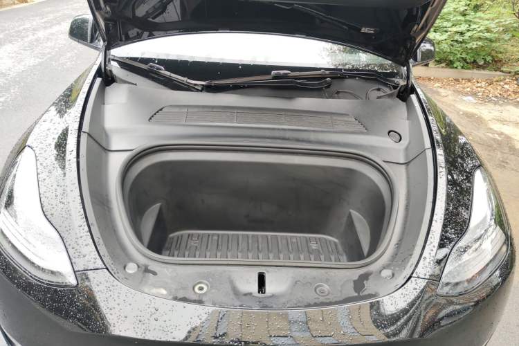 Used Tesla Model Y 2021 Long-Range All-Wheel-Drive Version 3D7