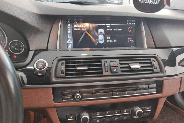 Used BMW 5 Series 2017 520Li Elegant Edition
