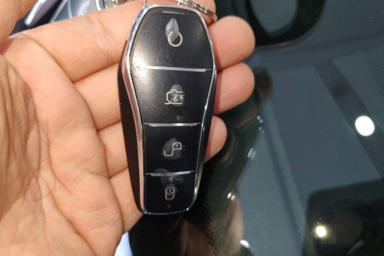 Used BYD Han 2025 DM-i Intelligent Driving Edition 125KM LiDAR Flagship Model
