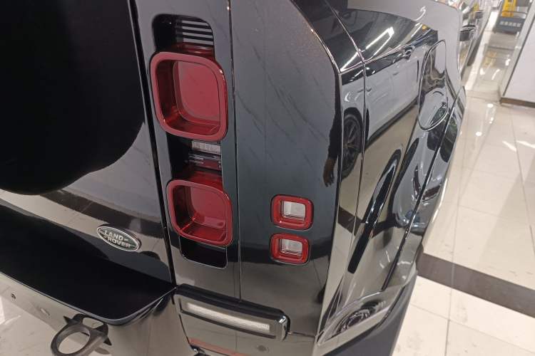 Used Land Rover Defender 2023 Facelift 110 3.0T P400 X-DYNAMIC HSE