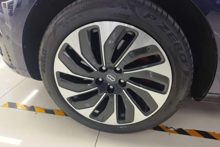 Used Hima AITO M5 2022 Range-Extended Rear-Drive Standard Version
