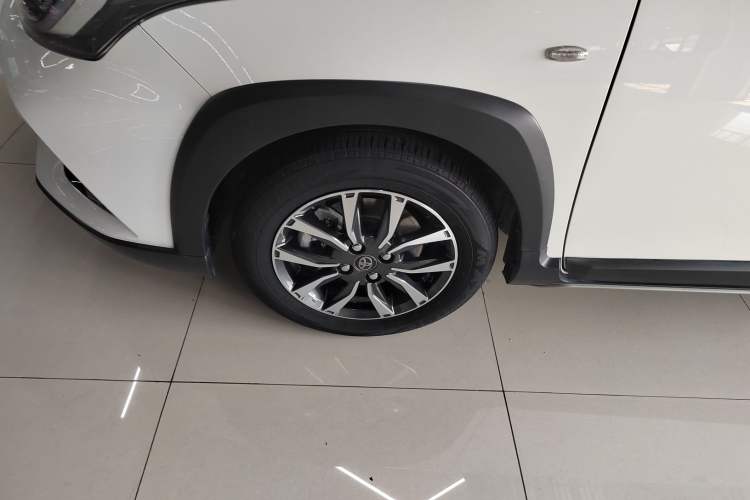 Used Toyota YARiS L 2022 X-Trail 1.5L CVT Luxury PLUS Edition