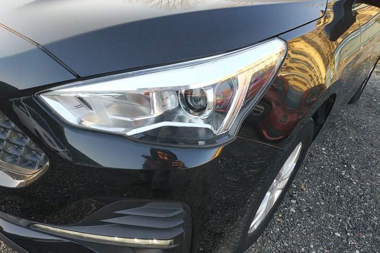 Used Haval M6 2019 1.5T DCT Two-Wheel Drive Urban Version China VI Standard
